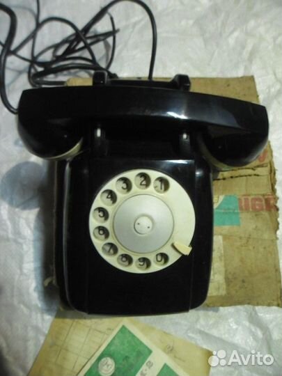 Старый советский телефон Та68-м2