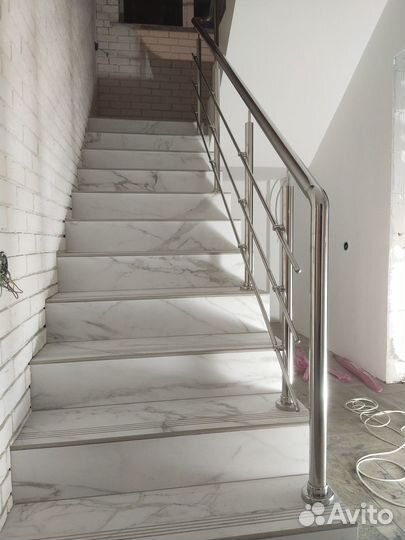 Перила для лестниц