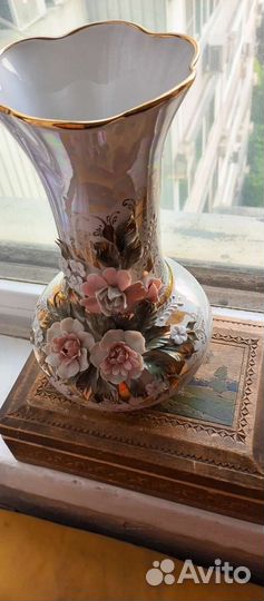 Ваза с лепниной и ваза большая напольная