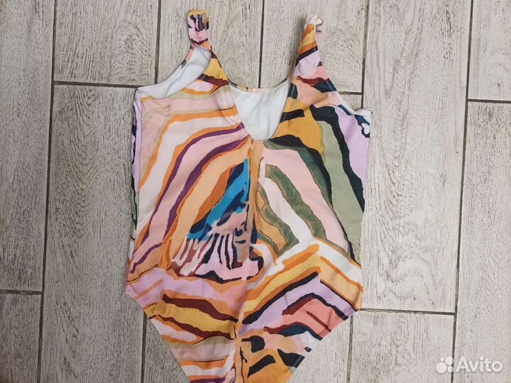 Купальник слитный новый для девочки