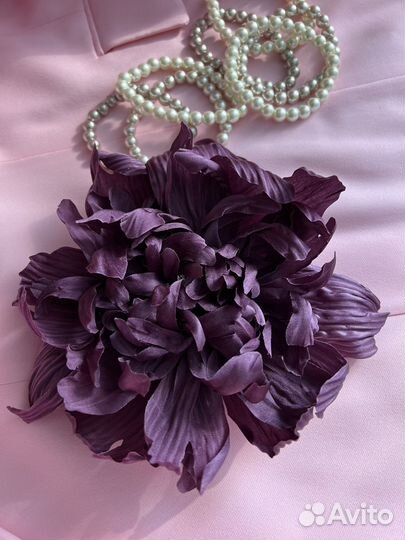 Брошь цветок из шелка