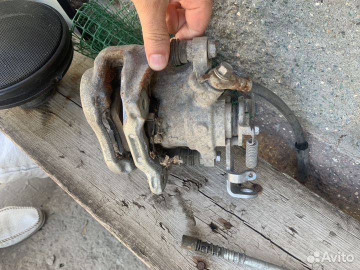 Передний суппорт Мазда 3 bl bm