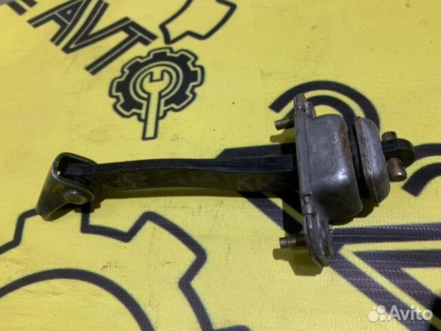 Ограничитель двери Subaru Forester SF5 EJ205