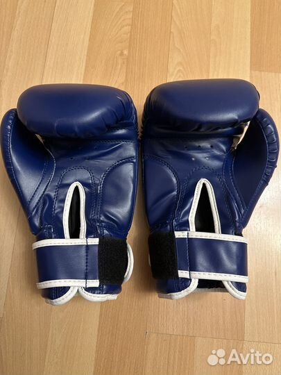 Боксерские перчатки 10 oz green hill