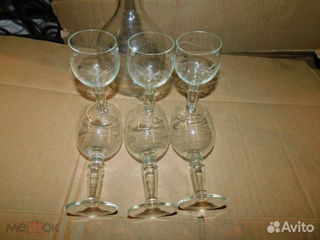 Старинный, водочный графин и 6 рюмок 50 г.20 века