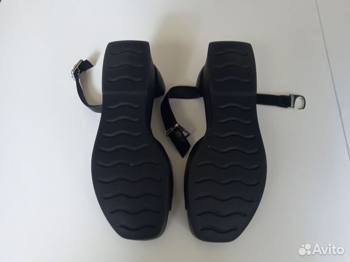 Босоножки женские 39 размер