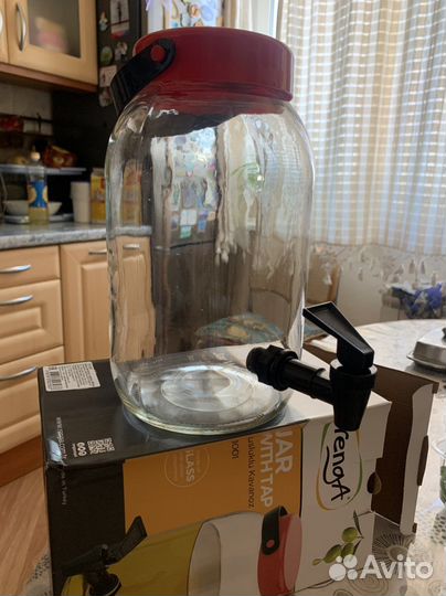 Диспенсер для воды и напитков