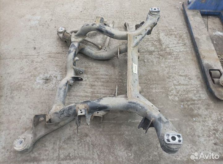 Задний подрамник ауди Q7