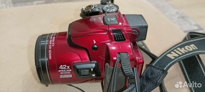 Зеркальный фотоаппарат