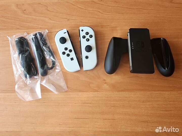 Игровая приставка Nintendo Switch Oled белая