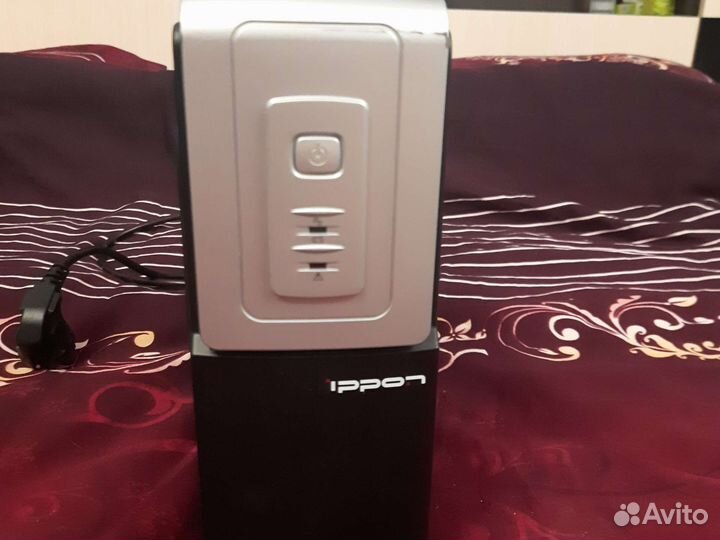 Источник бесперебойного питания ippon