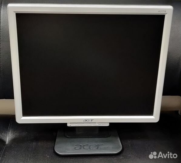ЖК монитор 17