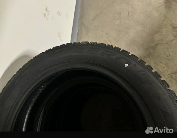 Pirelli Ice Zero 215/55 R18 99T