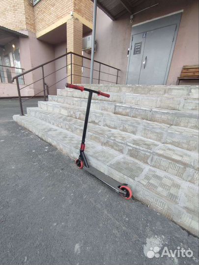 Трюковой самокат novatrack