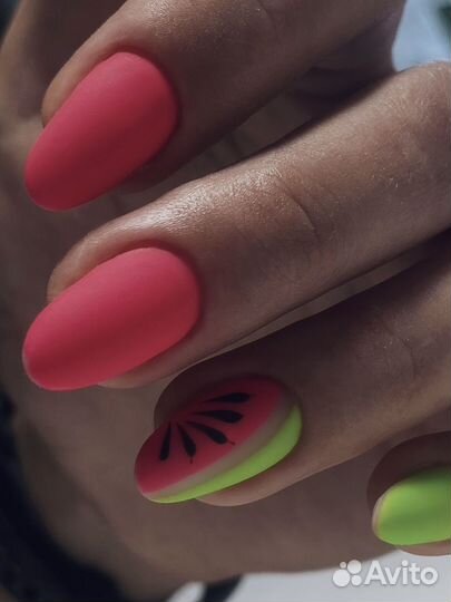 Маникюр, педикюр, гель-лак