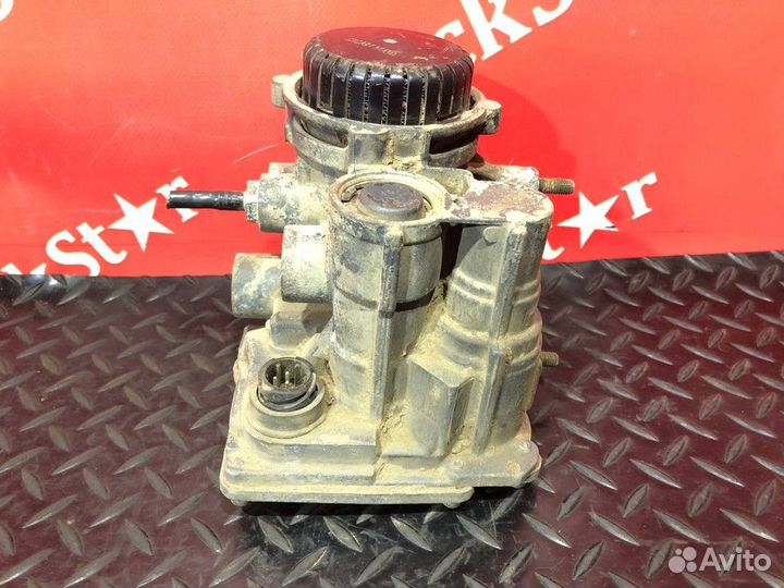 Кран управления тормозами прицепа