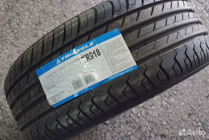 Triangle TR918 215/60 R16 96H