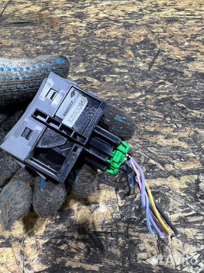 Кнопка корректора фар Рено Лагуна 2