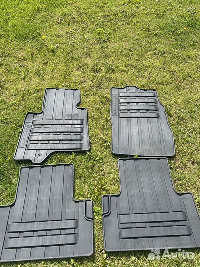 Автомобильные коврики резиновые