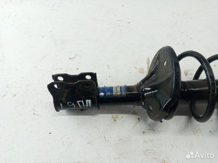 Амортизатор стойка передний правый Mitsubishi