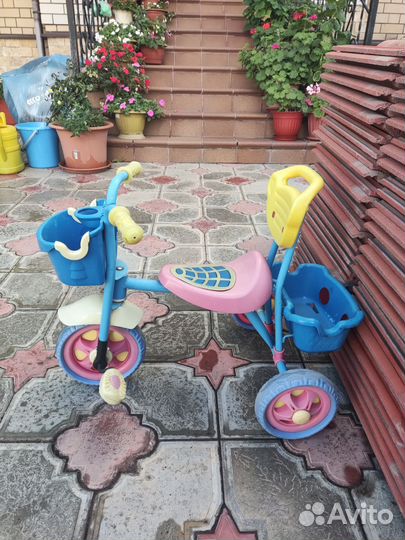 Детский трехколесный велосипед бу