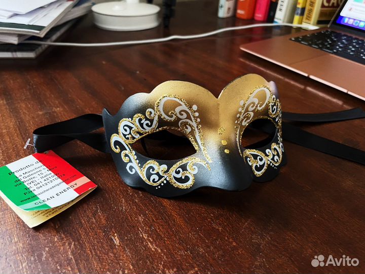Венецианская маска
