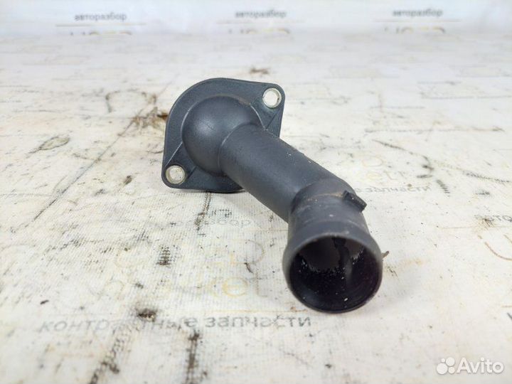 Флянец охлаждения Volkswagen Golf 4 1.6 AKL 2000