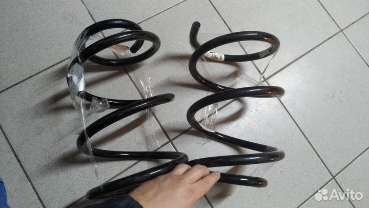 Пружина подвески Хендай Ш1 / Гранд старекс