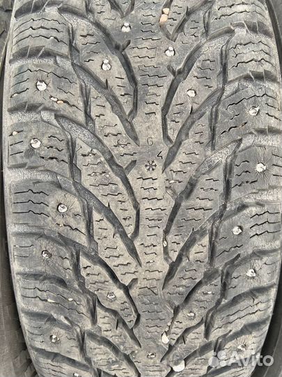 Nokian Tyres Hakkapeliitta 9 SUV 215/65 R17