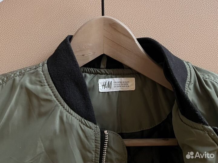 Бомбер для девочки 152 hm