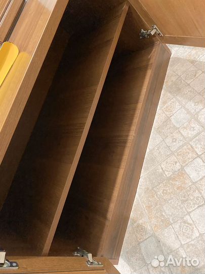 Вешалка с тумбой в прихожую