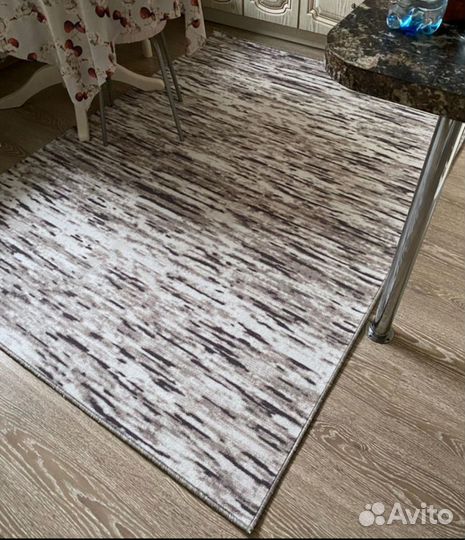 Ковры 100 см на 200 см.Новые.Универсальные цвета