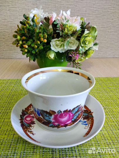 Чашка с блюдцем