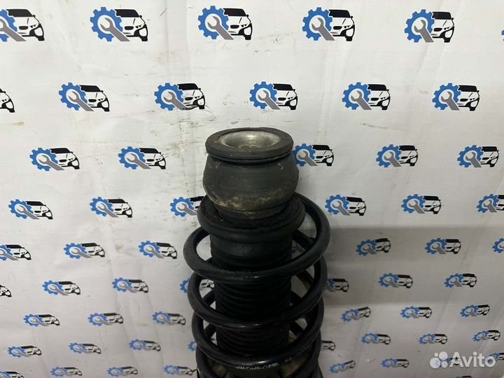 Амортизатор передний правый Volkswagen Golf 4