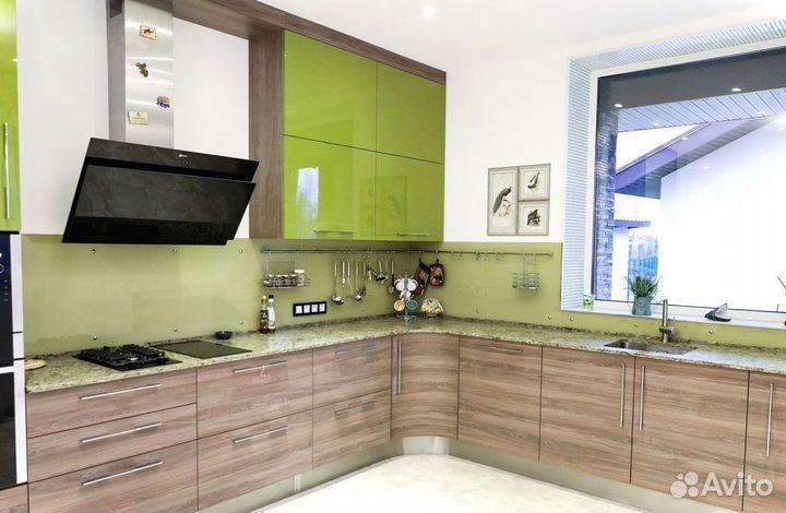 Кухонный гарнитур угловой