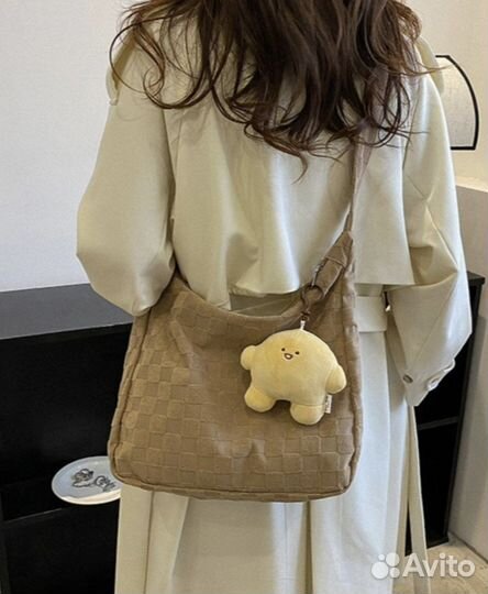 Плюшевая сумка багет через плечо