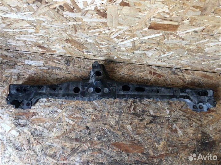 Балка передняя поперечная Toyota Avensis