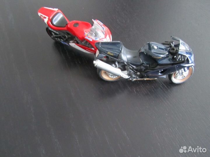 Модель Kawasaki 1 : 18