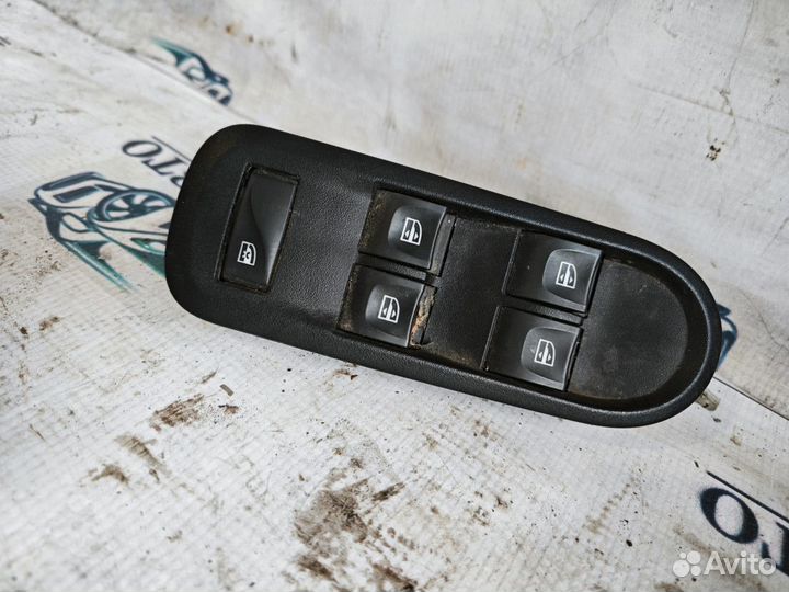 Блок управления стеклоподъемниками ваз (LADA) xray