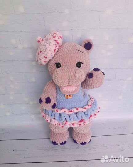 Вязаная игрушка Бегемоша