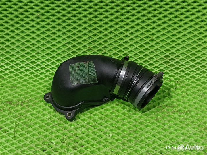 Патрубок воздушного фильтра Mercedes C200 W203