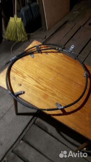 Трос ручник а Ниссан Серена