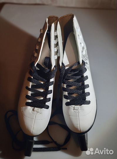 Коньки фигурные