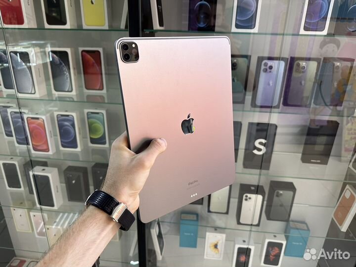 iPad Pro 12.9 M2 256Gb 6 поколение