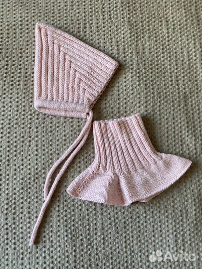 Новый комплект шапка + манишка