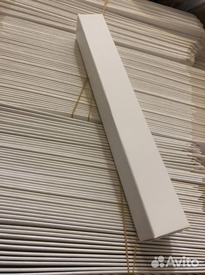 Картонные коробки маленькие белые