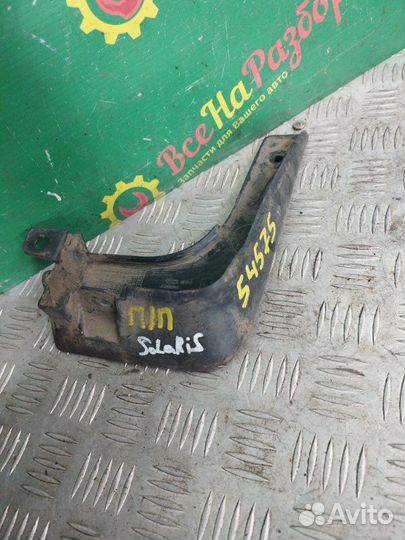 Брызговик передний правый Hyundai Solaris 2017