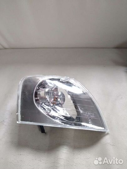 Поворотник передний правый VW Passat Variant