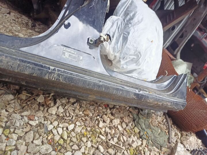 Фольксваген Поло 5 стойка центр левая