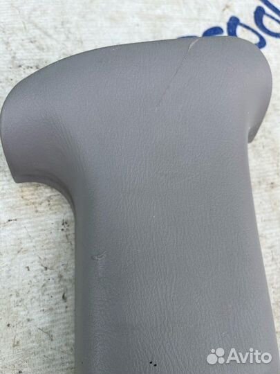 Накладка центральной стойки правая Subaru Impreza